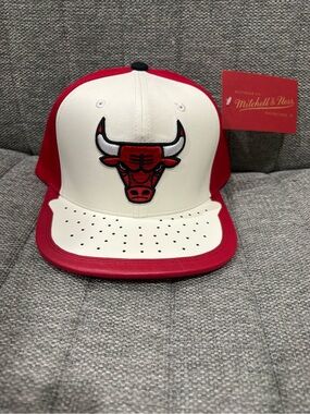 Mitchell & Ness Chicago Bulls Red White Snapback Hat